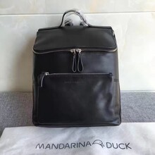 义乌收购手袋库存 现金回收手袋尾货